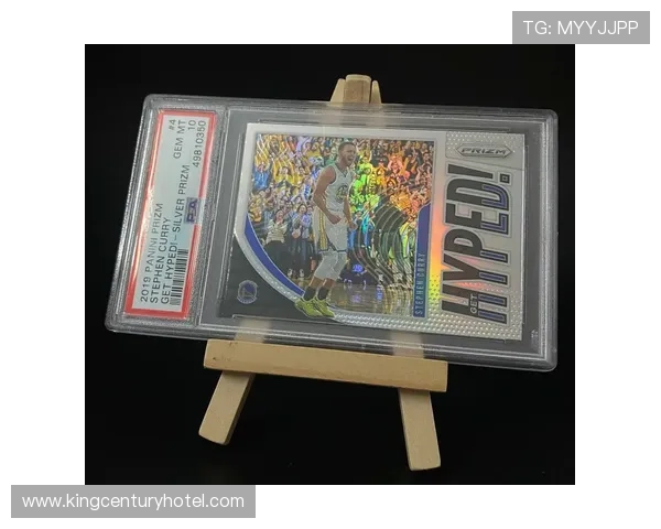 球星卡足球红卡的价值与收藏意义解析 球星卡足球红卡的价值与收藏意义解析